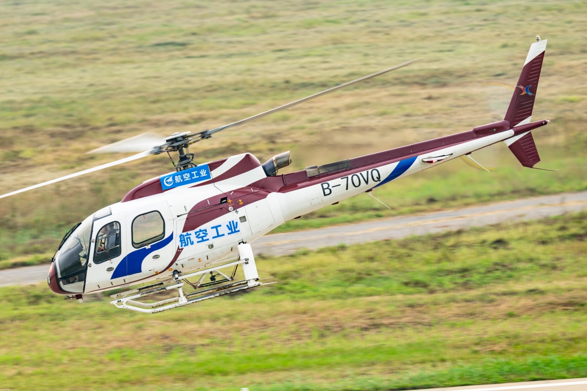 AC311A举行航行预演。摄影：：岳书华